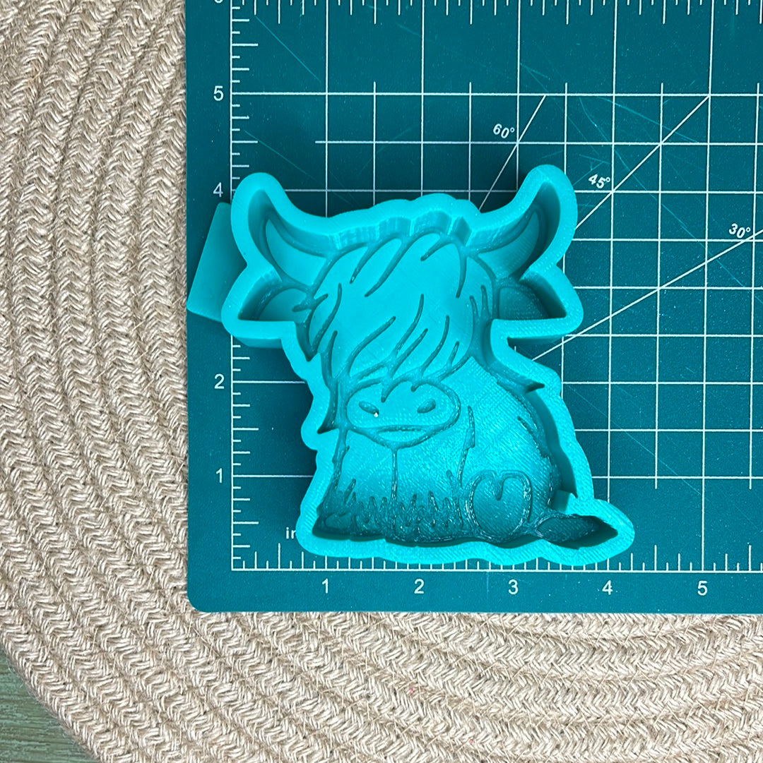 Sitting Highland Cow Freshie Mold | Silicone Freshie Mold