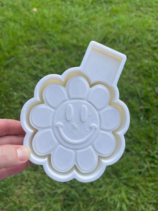 Raised Detail Flower Smiley | silicone freshie mold