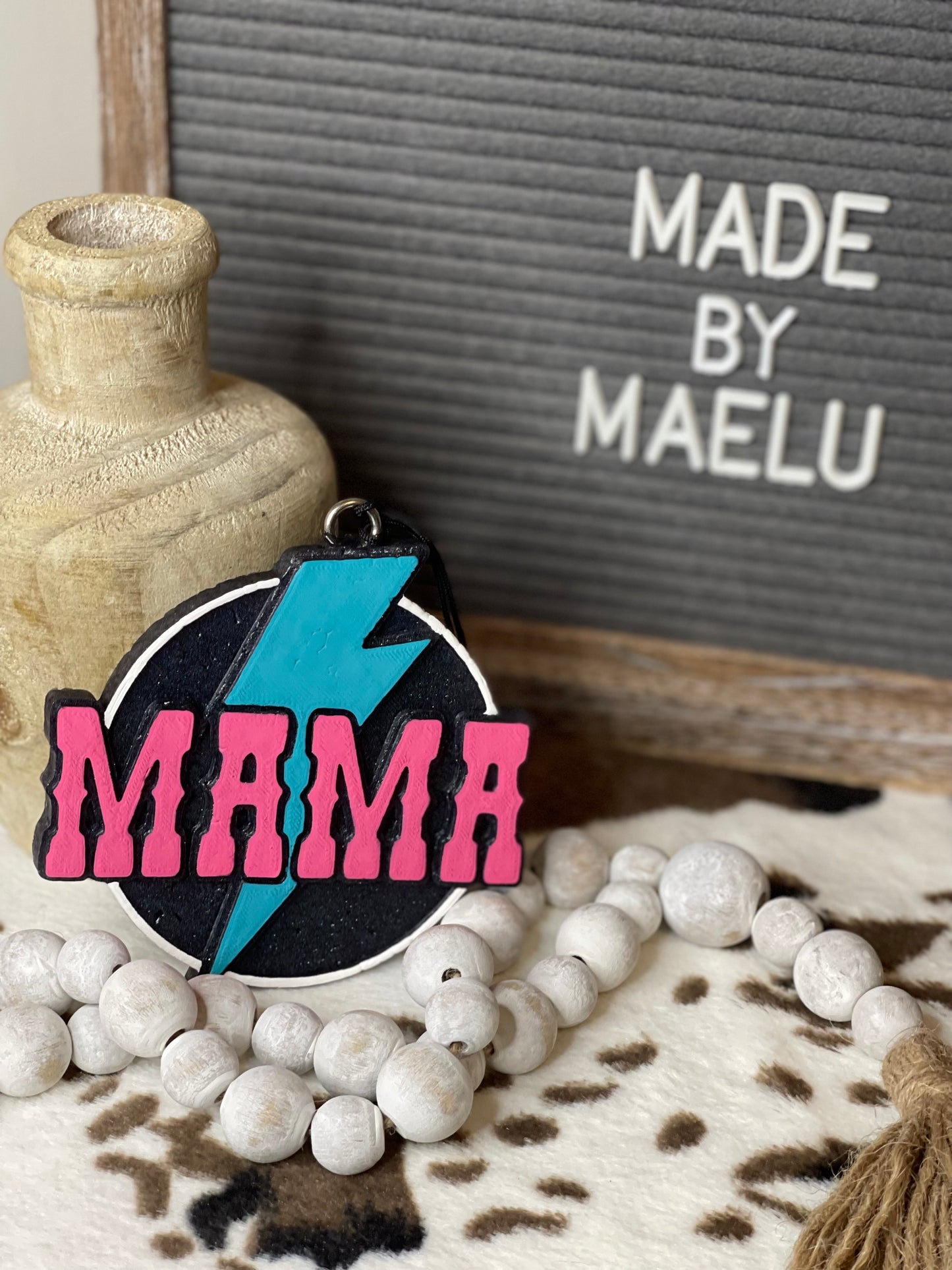 Mama Lightening Bolt (Round) | silicone freshie mold